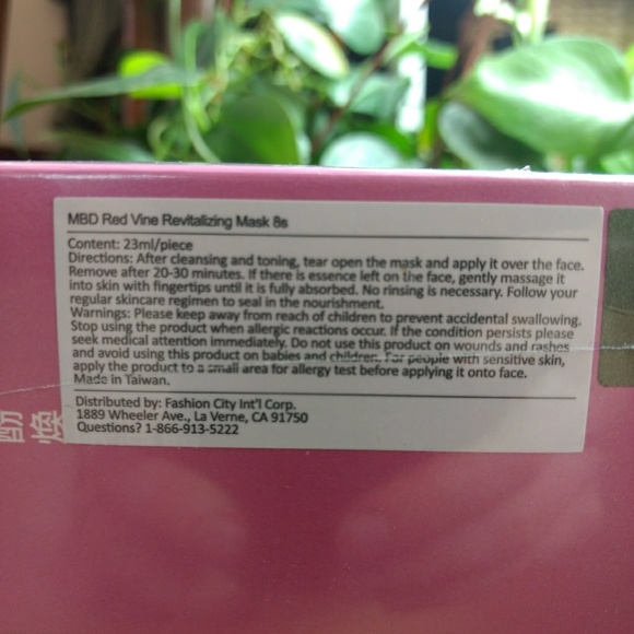 BOX SET MBD Kbeauty Red Vine Sheet Mask (8) - Picture 2 of 5
